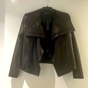 NEW WITH TAGS Alice + Olivia Nita Drape Front Jacket size XL in black